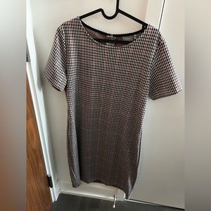 Houndstooth dress - black and white with red accents